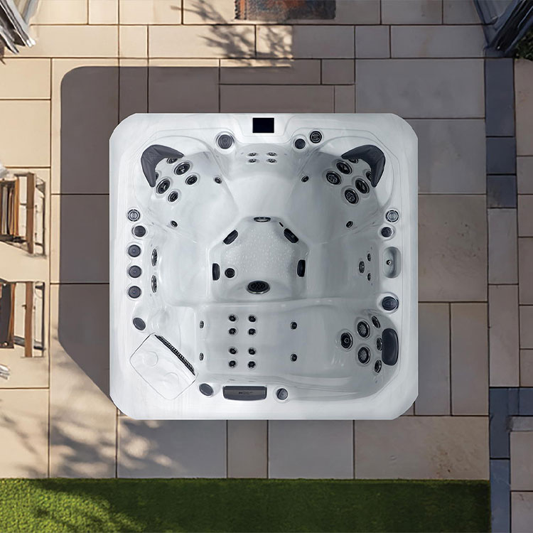 Image of Santorini Hot Tub