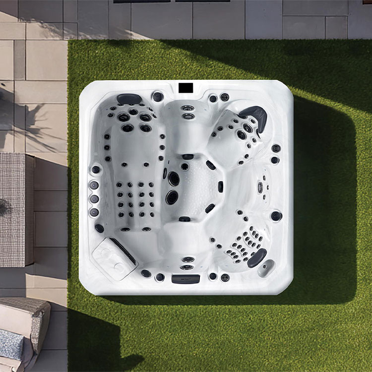 Image of Tokyo hot tub